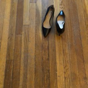 Black pointed toe shoes